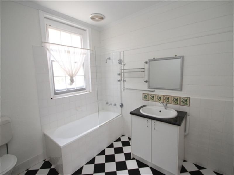 24 Main North Road, Auburn SA 5451