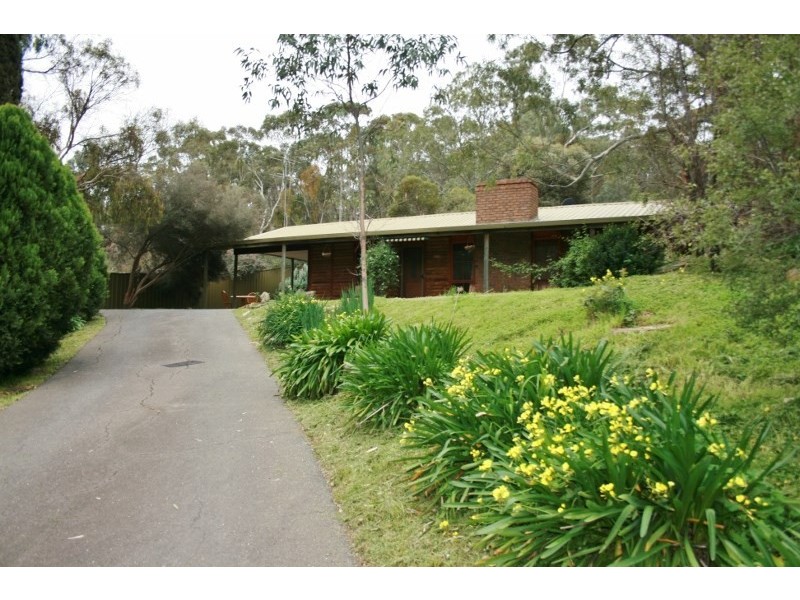 31 Warenda Road, Clare SA 5453