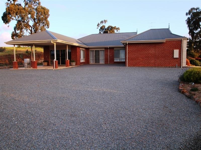 70 Norman Drive, Clare SA 5453