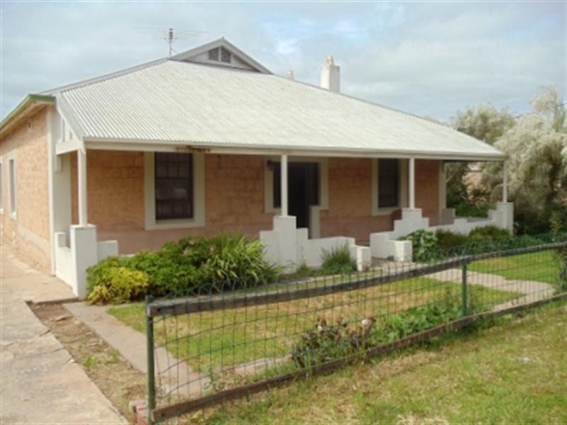 16 Maitland Road, Minlaton SA 5575