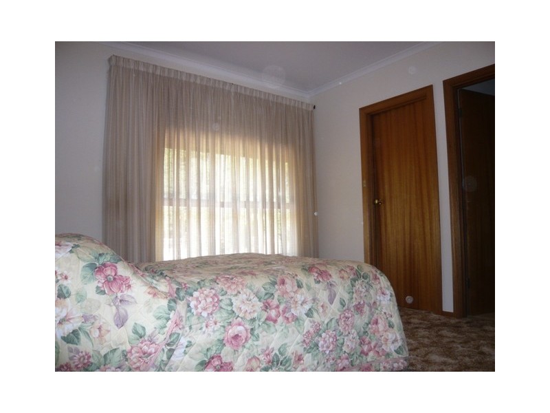 23 Railway Terrace West, Snowtown SA 5520