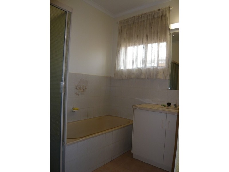 23 Railway Terrace West, Snowtown SA 5520