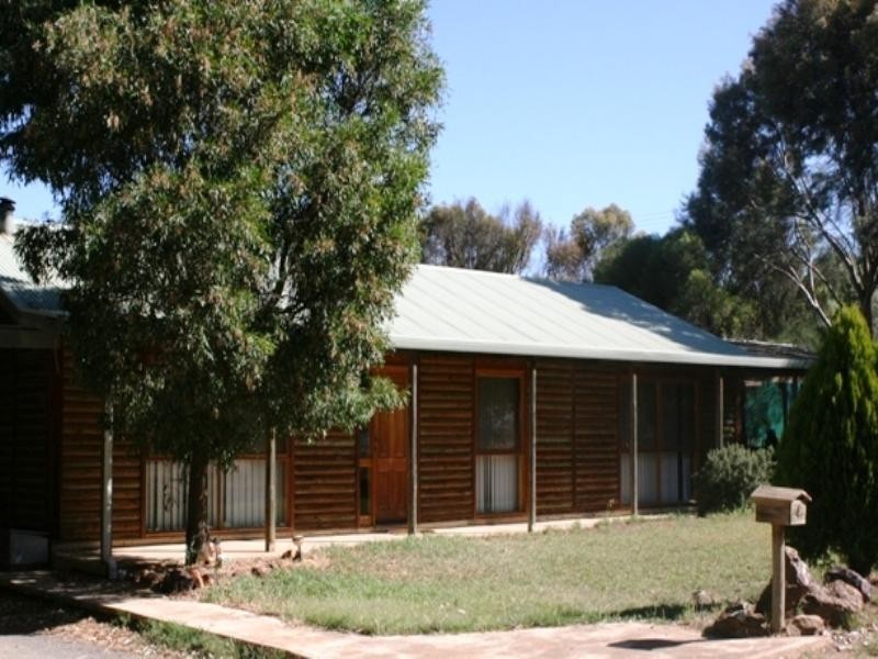 4 Allen Street, Burra SA 5417