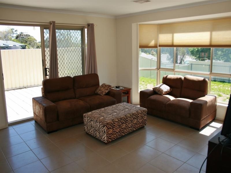 6 Bindarrah Lane, Clare SA 5453