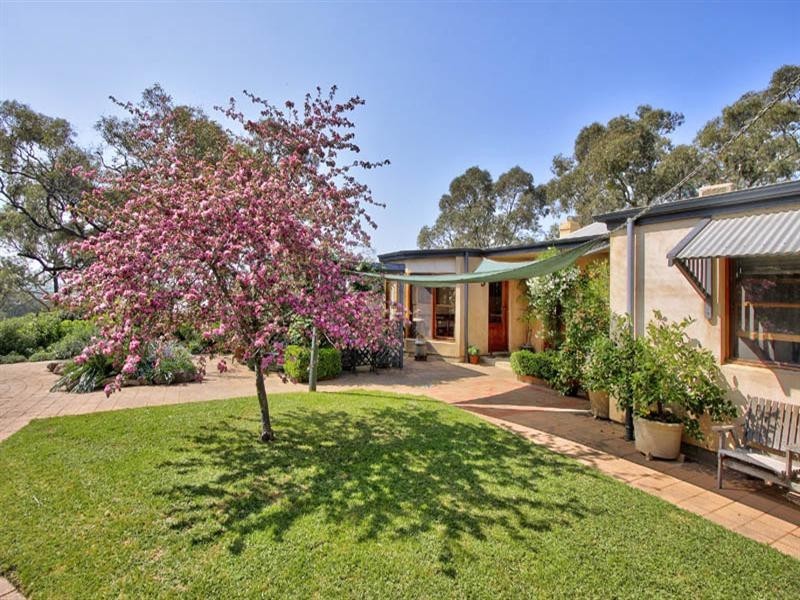 360 Quarry Road, Clare SA 5453