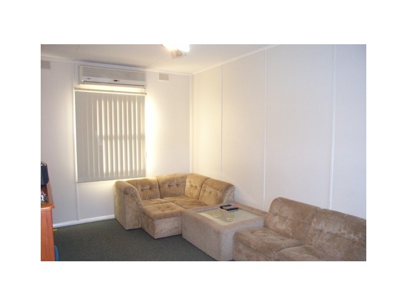 37 Essington Avenue, Clare SA 5453