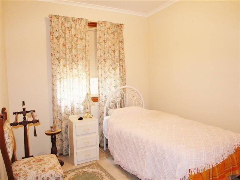 1 McKinnon Park, Clare SA 5453