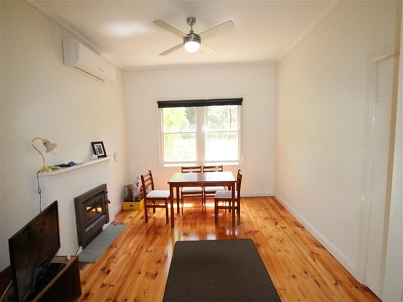 5 Young Street, Clare SA 5453