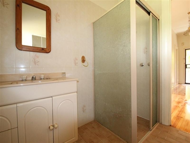 5 Young Street, Clare SA 5453