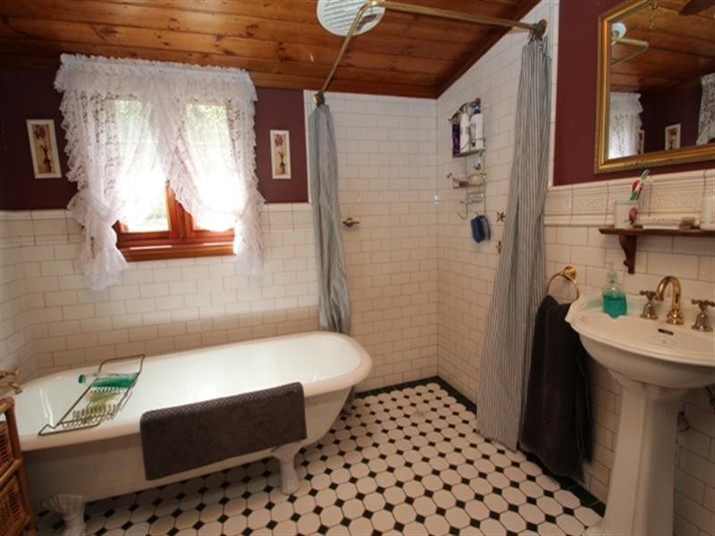 22 Burra Road, Mintaro SA 5415