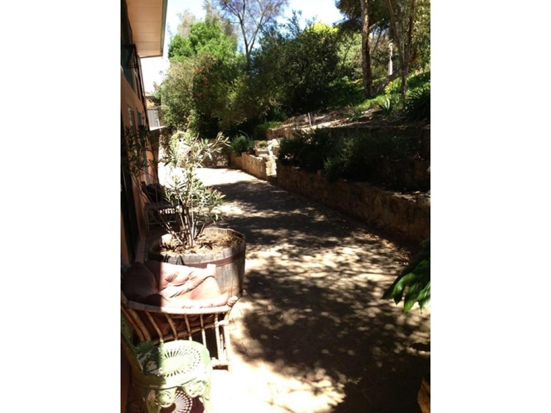 15B Beare Street, Clare SA 5453