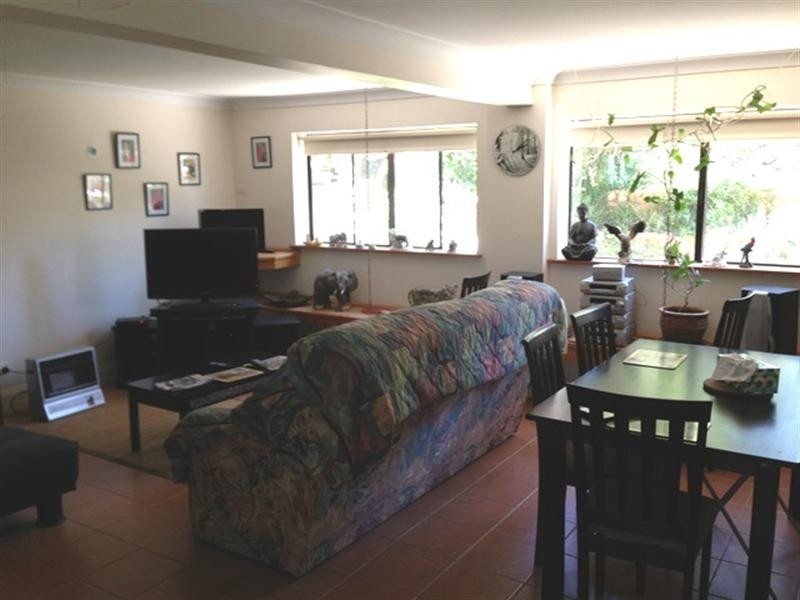 15 Beare Street, Clare SA 5453