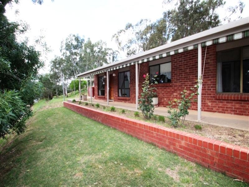 Lot 300 Hanlins Road, Clare SA 5453