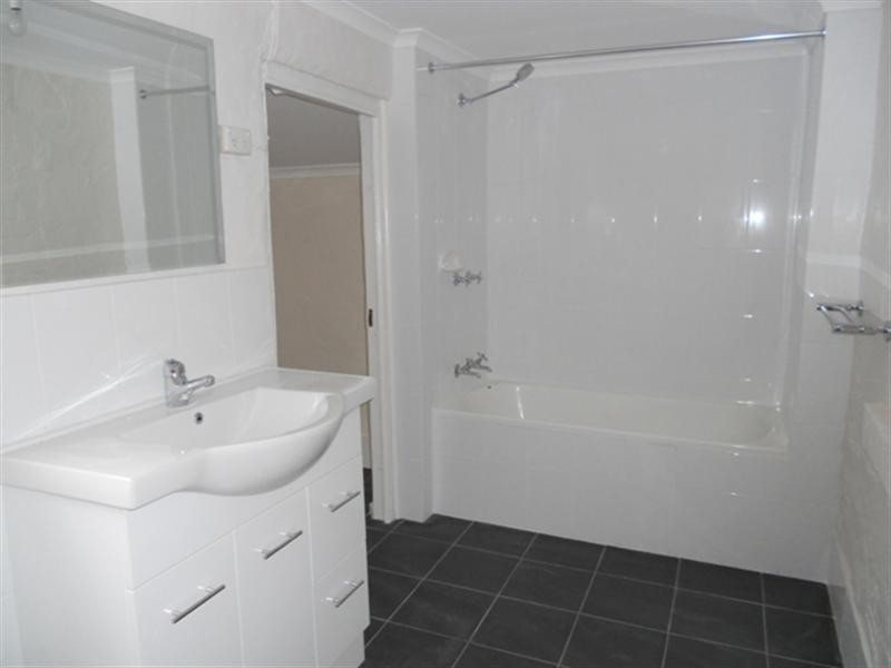 10 Paxton Terrace, Burra SA 5417