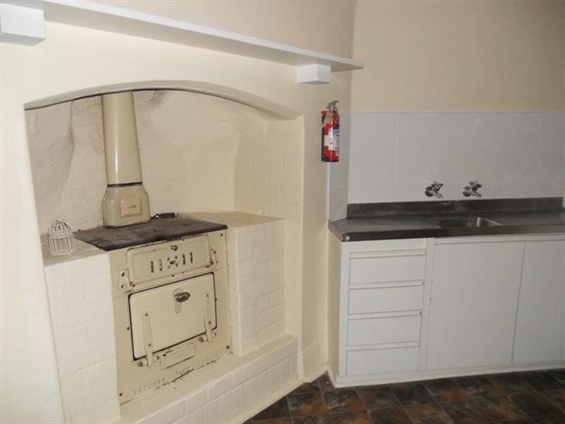 10 Paxton Terrace, Burra SA 5417