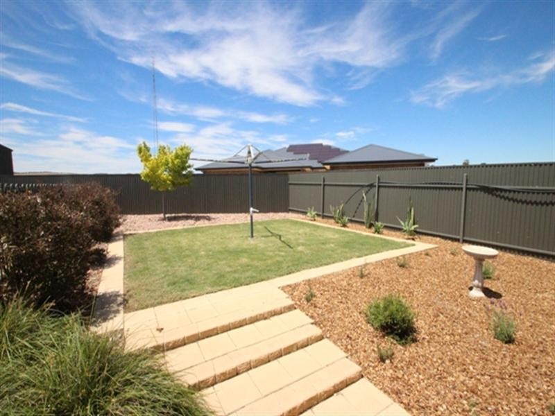 40 JS McEwin Terrace, Blyth SA 5462