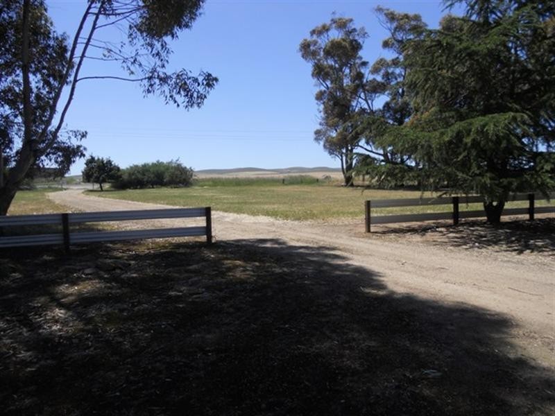 Sec 471 Hundred of Hanson, Barrier Highway, Hanson SA 5417