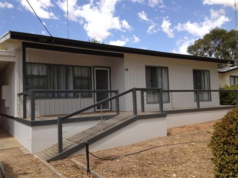 49 Beare Street, Clare SA 5453