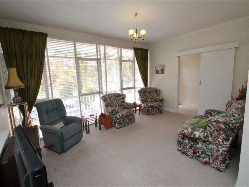 14 Powell Street, Clare SA 5453