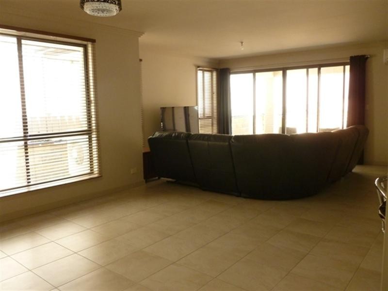 7 West Terrace, Clare SA 5453