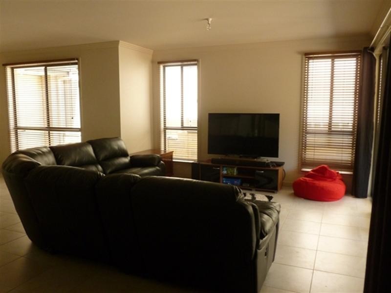 7 West Terrace, Clare SA 5453