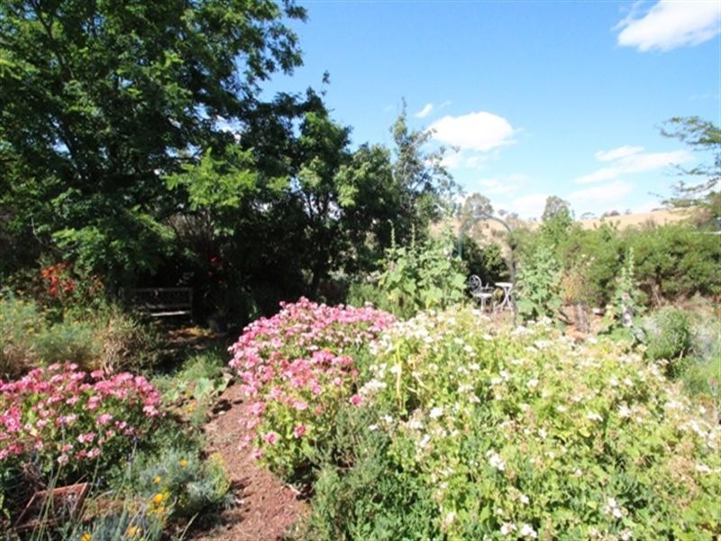 18 Smith Road, Leasingham SA 5452