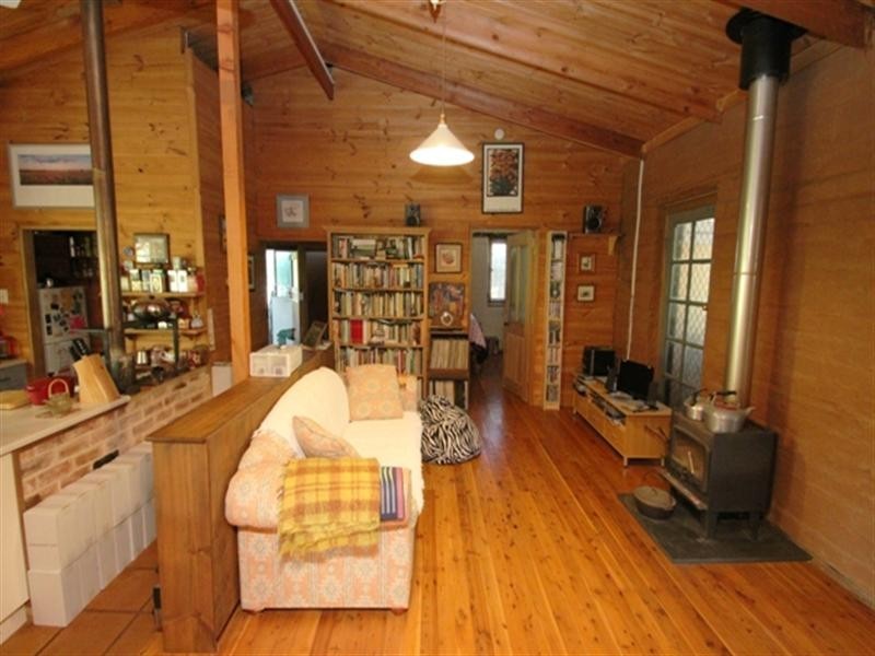 18 Smith Road, Leasingham SA 5452