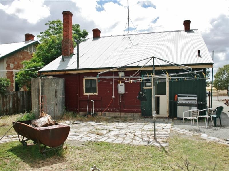 9 Railway Terrace, Spalding SA 5454