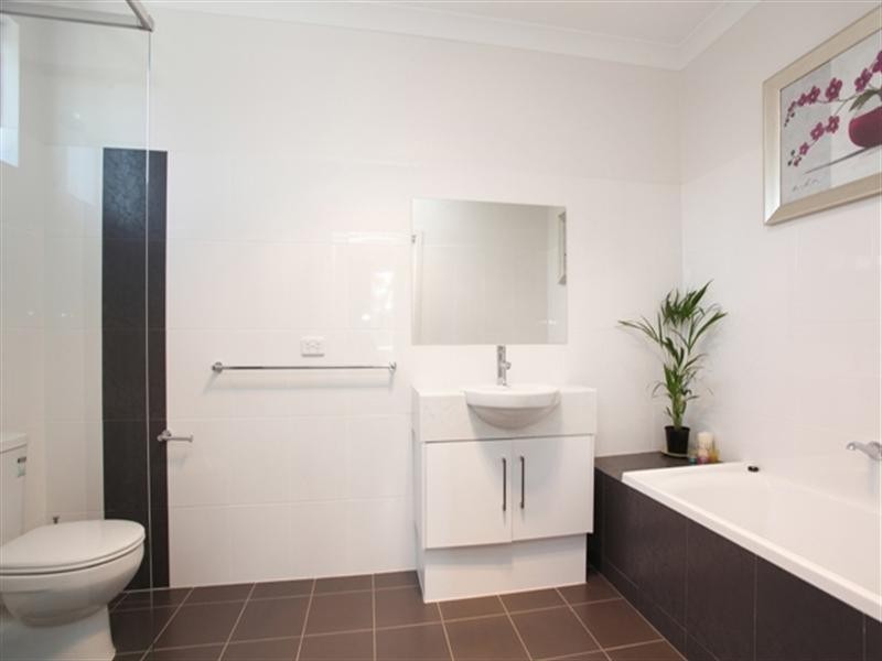 27B Hope Street, Clare SA 5453