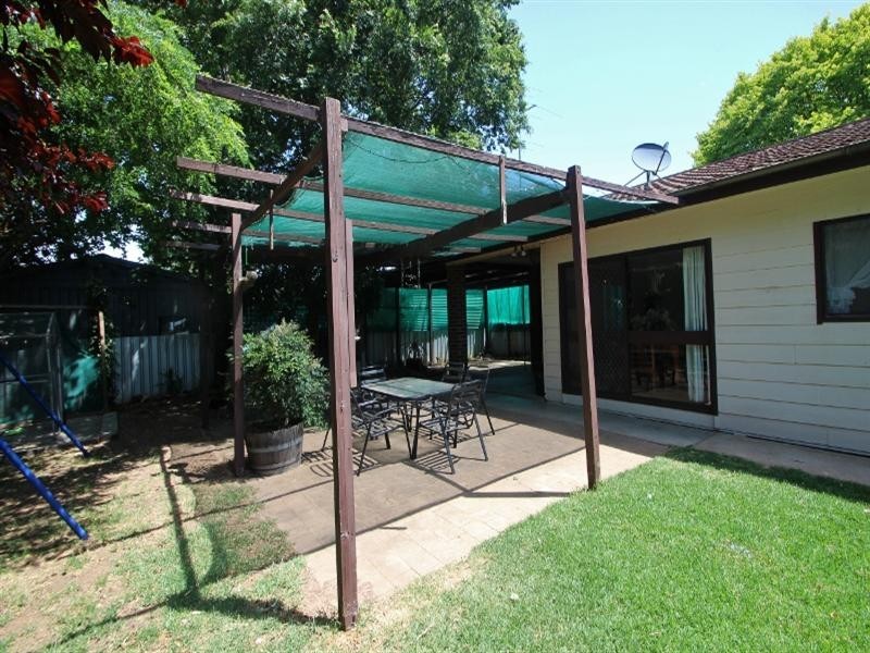 19 Edward Street, Clare SA 5453