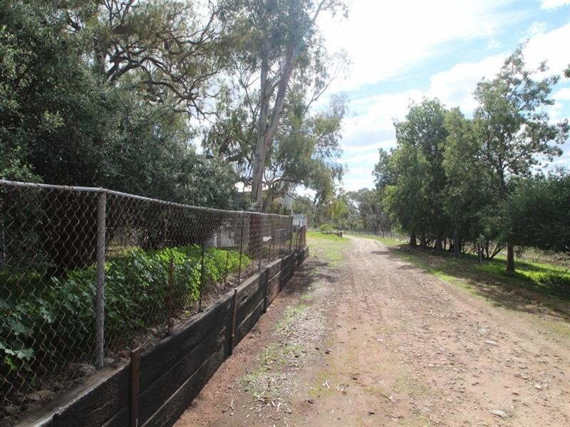 57 Calcannia Road, Clare SA 5453