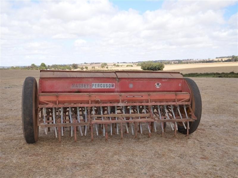 CLEARING SALE Finnis Point Road, Riverton SA 5412