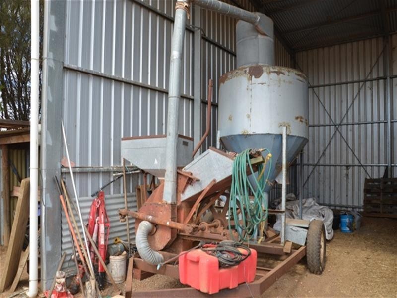 CLEARING SALE Finnis Point Road, Riverton SA 5412