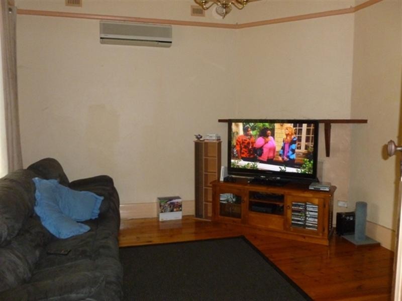 32 Jonathan Street, Clare SA 5453