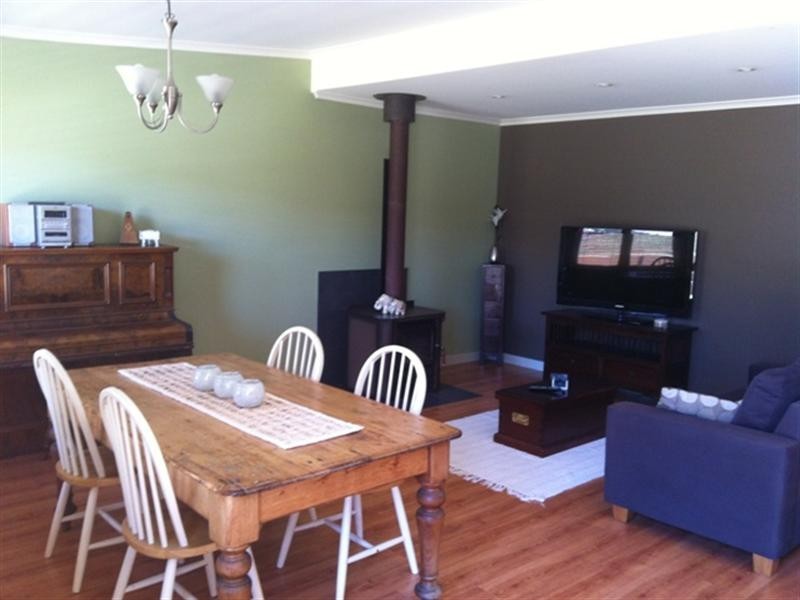 5 Bright Street, Clare SA 5453