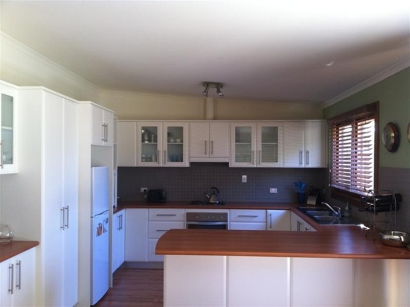 5 Bright Street, Clare SA 5453