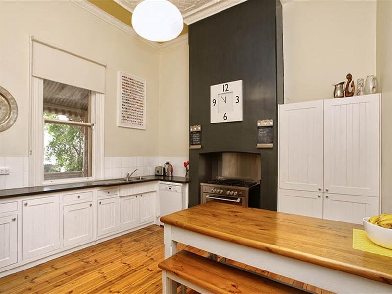 102 Main North Road, Clare SA 5453