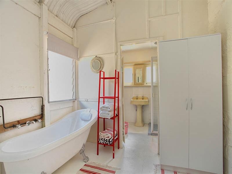 102 Main North Road, Clare SA 5453