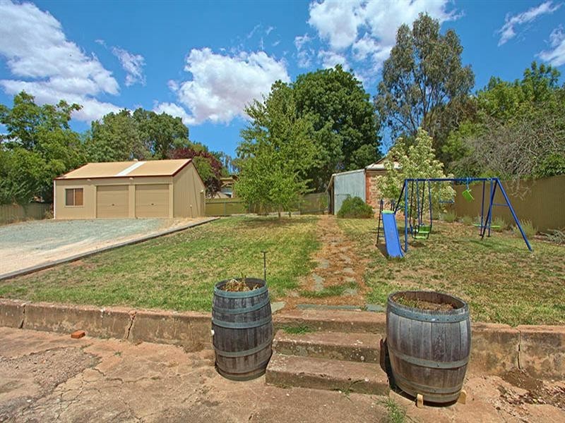 102 Main North Road, Clare SA 5453