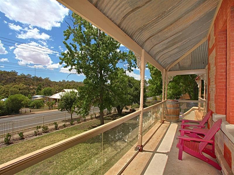 102 Main North Road, Clare SA 5453