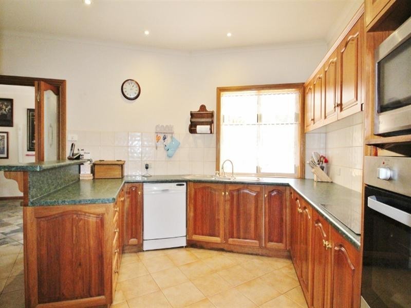 88 Kingfisher Drive, Clare SA 5453