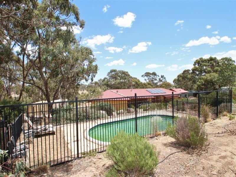 88 Kingfisher Drive, Clare SA 5453