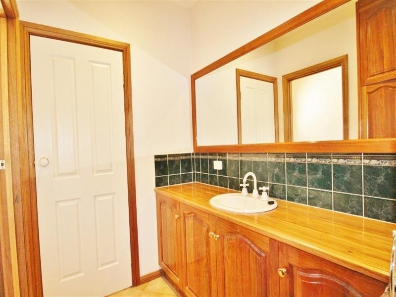 88 Kingfisher Drive, Clare SA 5453