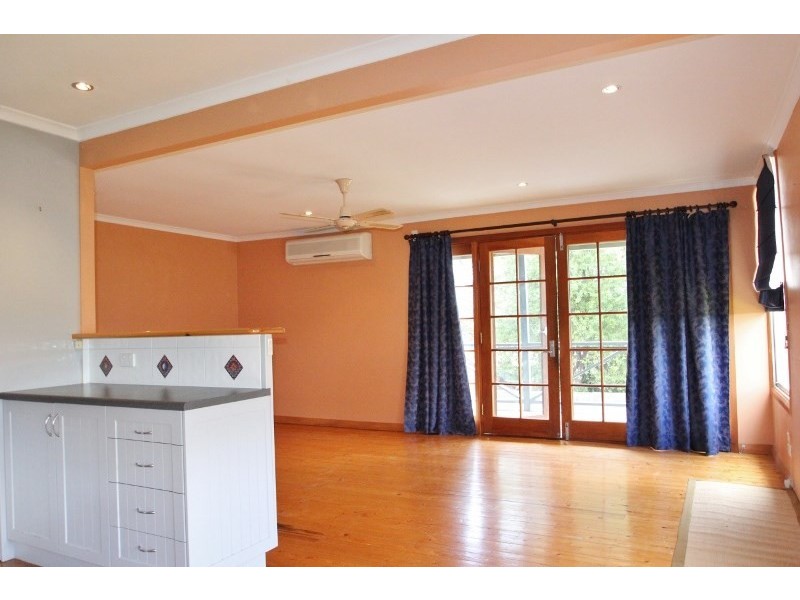 28 Kelly Street, Clare SA 5453