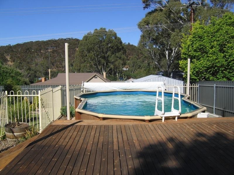 2a Stanley Place, Clare SA 5453