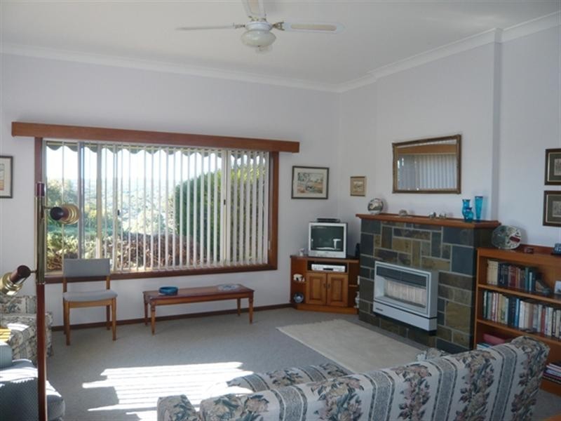 6 Michael Court, Clare SA 5453