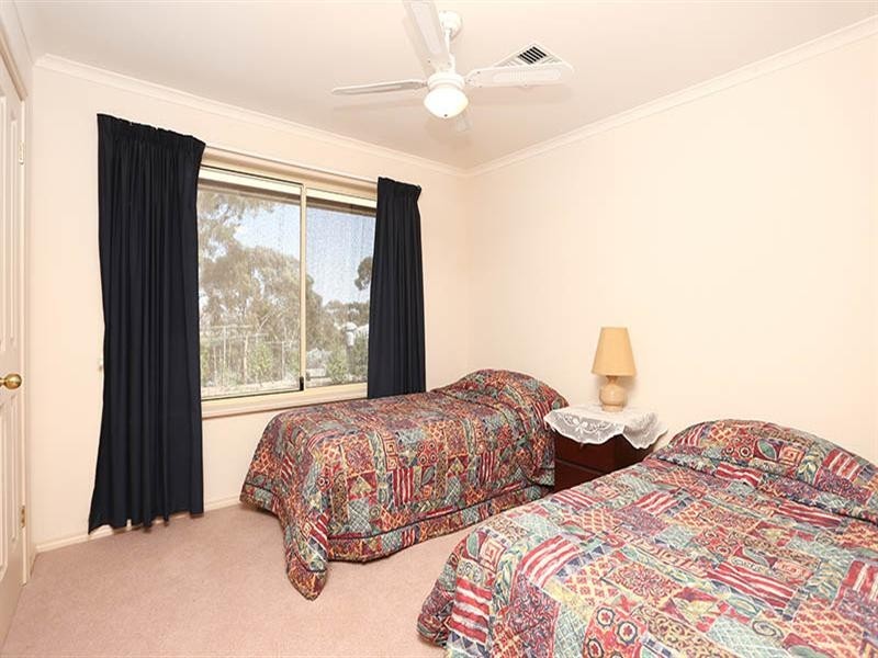 8 March Court, Clare SA 5453