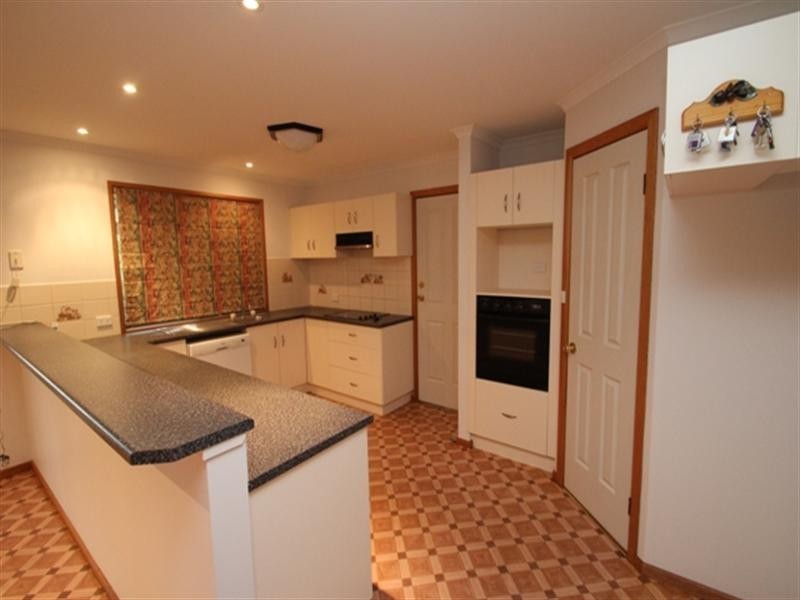 13 Jarman Crescent, Clare SA 5453