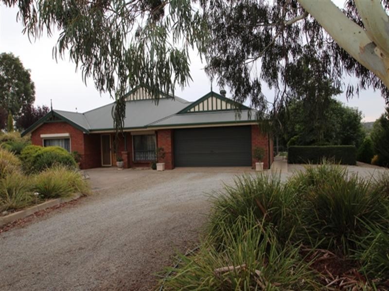 13 Jarman Crescent, Clare SA 5453