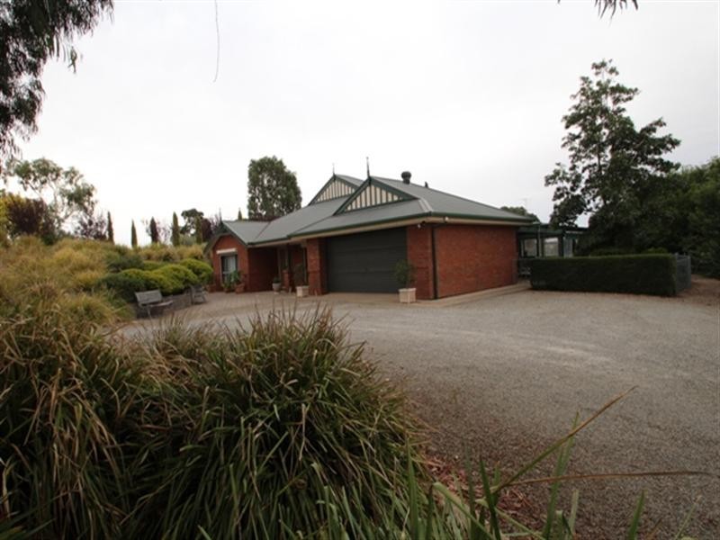 13 Jarman Crescent, Clare SA 5453